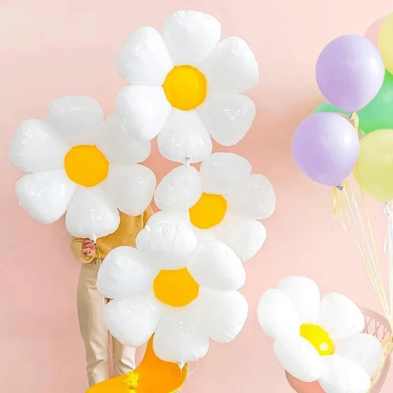 White Daisy Balloons