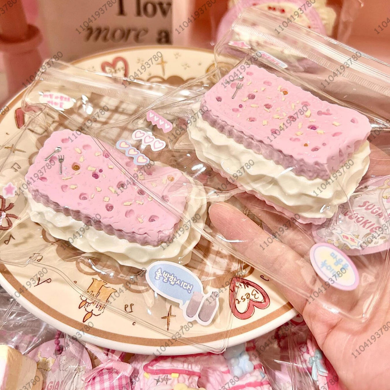 Cream Biscuit Taba Squishie